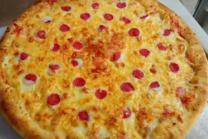 Lahori Zinger And Pizza Hut image