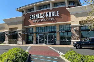 Barnes & Noble image