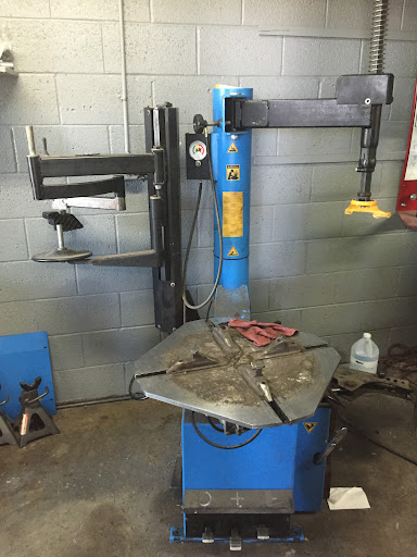 Auto Repair Shop «Kens Tire and Auto LLC», reviews and photos, 10675 N 67th Ave, Glendale, AZ 85304, USA