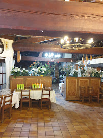 Atmosphère du Restaurant de spécialités provençales La Guinguette Gaudoise à La Gaude - n°18