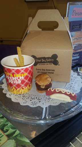 Pet Store «Three Dog Bakery», reviews and photos, 1208 Town and Country Crossing Dr, Town and Country, MO 63017, USA