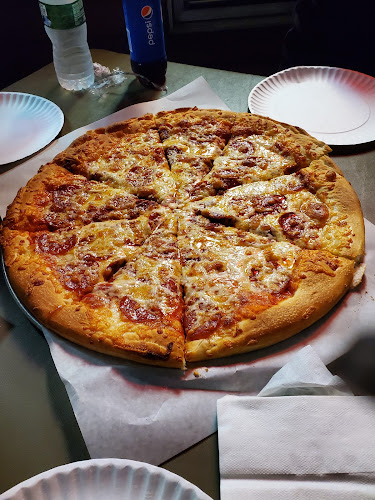 #1 best pizza place in Salem - Georgia's Pizza
