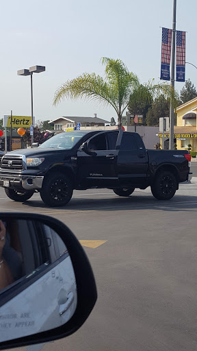 Toyota Dealer «Toyota Of Whittier», reviews and photos, 14577 Whittier Blvd, Whittier, CA 90605, USA