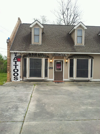 Tattoo Shop «Art After Dark Tattoos and Piercings», reviews and photos, 2008 S Burnside Ave, Gonzales, LA 70737, USA