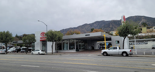 Car Dealer «Bob Smith Toyota», reviews and photos, 3333 Foothill Blvd, La Crescenta, CA 91214, USA