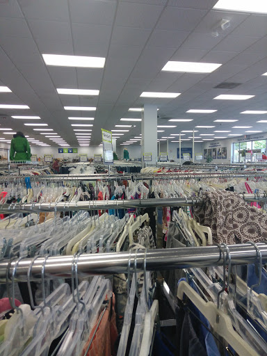 Thrift Store «Goodwill Bailey Bridge Retail Store», reviews and photos, 11749 Hull Street Rd, Midlothian, VA 23112, USA