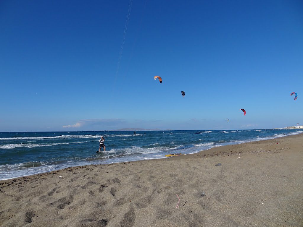 Fotografie cu Plaja Ammoudara II - locul popular printre cunoscătorii de relaxare