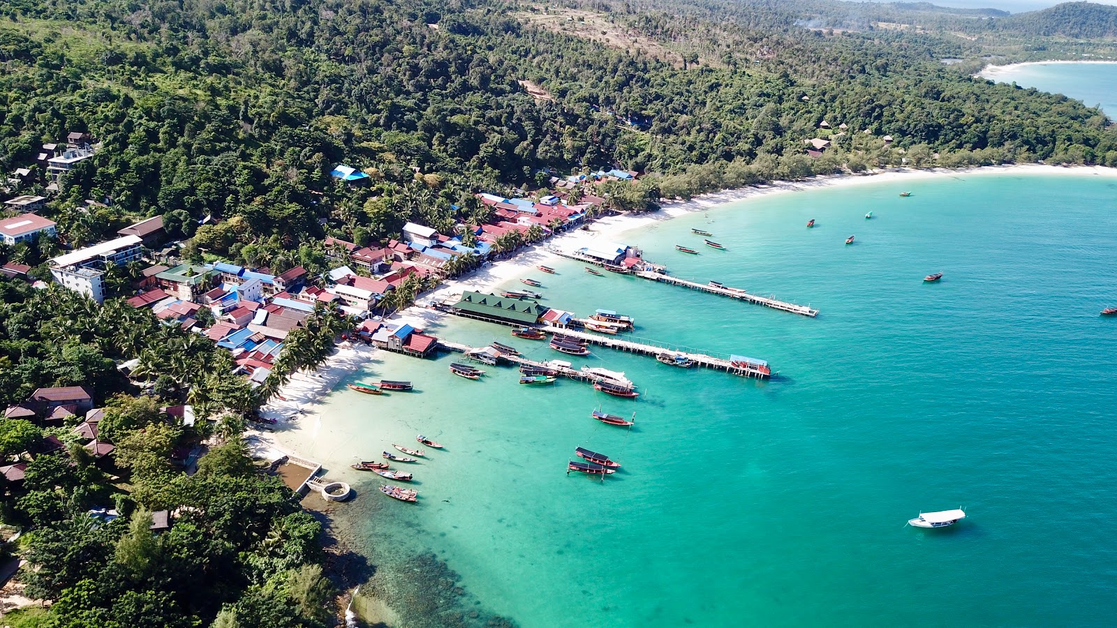 Photo de Kaoh Touch Beach avec un niveau de propreté de très propre