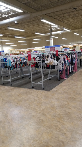 Clothing Store «Burlington Coat Factory», reviews and photos, 250 S Randall Rd, Elgin, IL 60123, USA