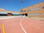 Colege Públic / Colegio Público Miguel Hernández en Riola