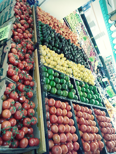 Grocery Store «Supreme Shop n Bag», reviews and photos, 4301 Walnut St, Philadelphia, PA 19104, USA