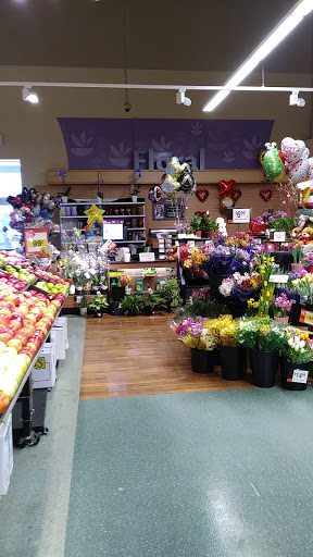 Grocery Store «Stop & Shop», reviews and photos, 195 N Bedford Rd, Mt Kisco, NY 10549, USA