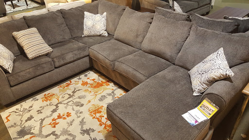 Furniture Store «Art Van Furniture - Waterford», reviews and photos, 5053 Dixie Hwy, Waterford Twp, MI 48329, USA