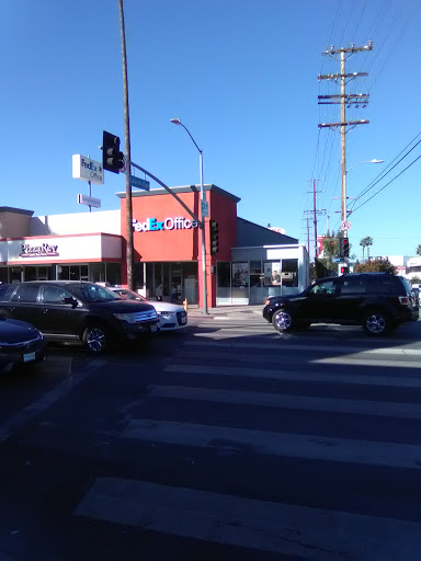 Print Shop «FedEx Office Print & Ship Center», reviews and photos, 12101 Ventura Blvd, Studio City, CA 91604, USA