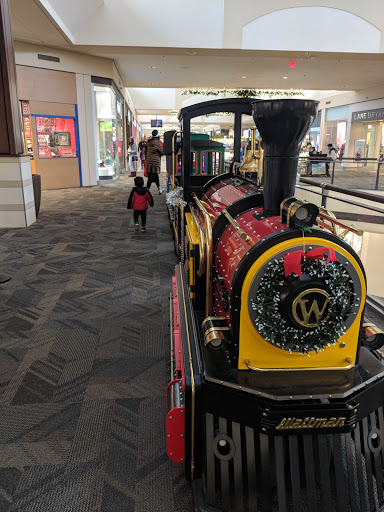 Shopping Mall «Orland Square», reviews and photos, 288 Orland Square Dr, Orland Park, IL 60462, USA