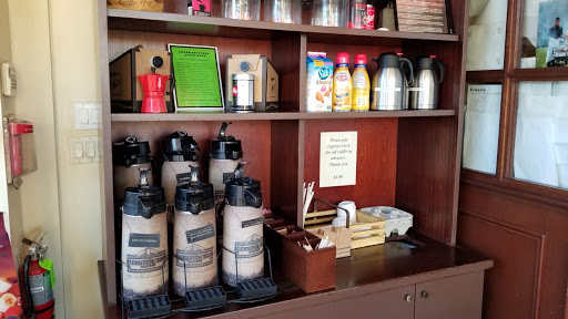 Italian Grocery Store «Messina Market & Catering», reviews and photos, 6255 Northern Blvd, East Norwich, NY 11732, USA