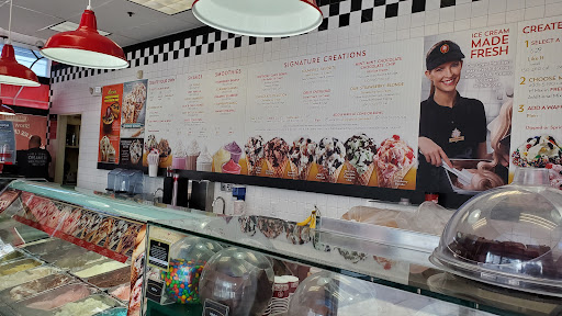 Ice Cream Shop «Cold Stone Creamery», reviews and photos, 1 Levee Way #2104, Newport, KY 41071, USA