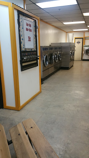 Laundromat «Pine Plaza Laundry», reviews and photos, 16312 Arrow Blvd, Fontana, CA 92335, USA