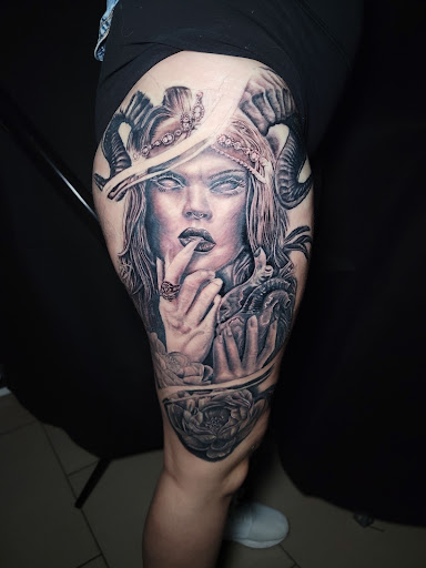 Explore hourglass tattoo ideas, creative tattoo ideas in Sarasota, available at SEVEN SINS Tattoo Studio