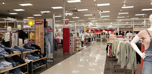 Department Store «Target», reviews and photos, 13301 Gateway Center Dr, Gainesville, VA 20155, USA