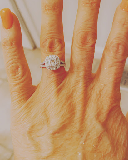 Jewelry Store «Genesis Diamonds (Cincinnati)», reviews and photos, 8060 Montgomery Rd #500, Cincinnati, OH 45236, USA