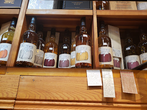 Liquor Store «Warehouse Liquors», reviews and photos, 634 S Wabash Ave, Chicago, IL 60605, USA