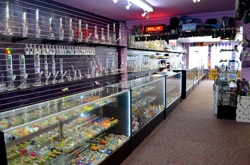 Tobacco Shop «Purple Haze Smoke Shop», reviews and photos, 704 Seaboard St g, Myrtle Beach, SC 29588, USA