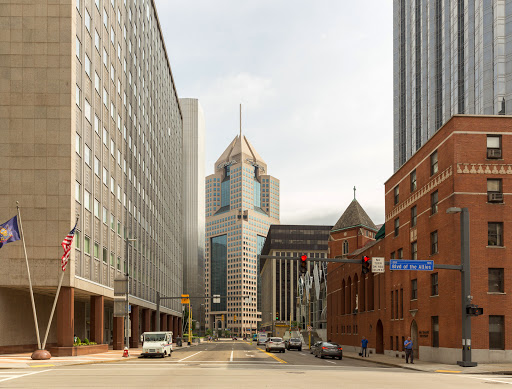 Shopping Mall «Fifth Avenue Place», reviews and photos, 201 Fifth Ave, Pittsburgh, PA 15222, USA