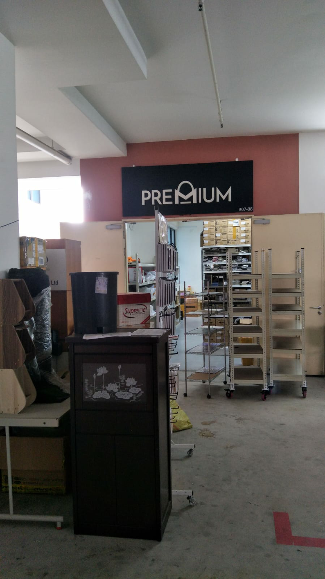 PREMIUM SG - Warehouse