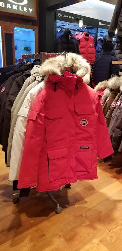 Clothing Store «Escape Outdoors», reviews and photos, 1023 Bellevue Way SE, Bellevue, WA 98004, USA