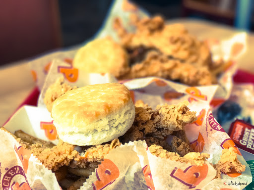 Popeyes Louisiana Kitchen image
