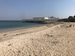 Foto von Al Akamiyah Beach mit geräumige bucht