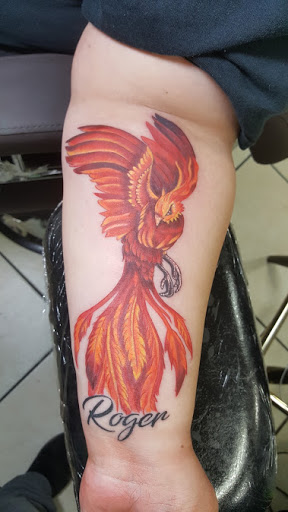 Tattoo Shop «Northern Lights Tattoo & Body Piercings», reviews and photos, 12 Carpenter Station Rd, Wilmington, DE 19810, USA