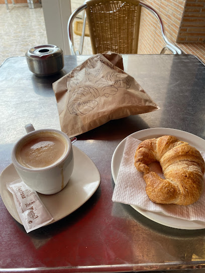 Cafe Leveche - C. Hortensia, 13, 30740 San Pedro del Pinatar, Murcia, Spain