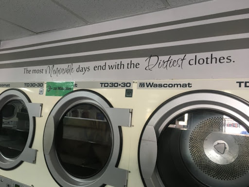 Laundromat «Fluff and Fold Lavanderia», reviews and photos, 5042 Warner Ave, Huntington Beach, CA 92649, USA