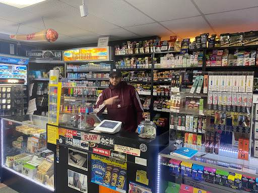 Tobacco Shop «Smoke Depot», reviews and photos, 3205 6th Ave, Tacoma, WA 98406, USA