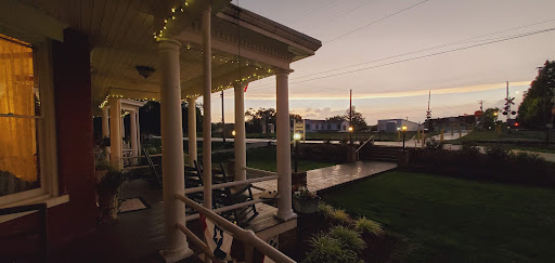 Hotel «Grand Victorian Inn», reviews and photos, 5 Old Dixie Hwy, Park City, KY 42160, USA