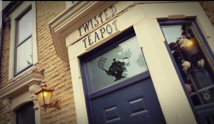 Twisted Teapot - Tea Parlour