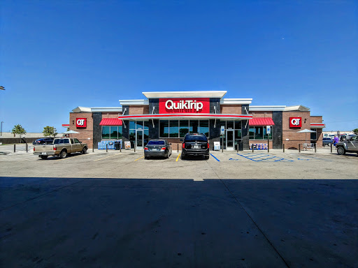 Gas Station «QuikTrip», reviews and photos, 5400 S Interstate 35 East Service Rd, Waxahachie, TX 75165, USA
