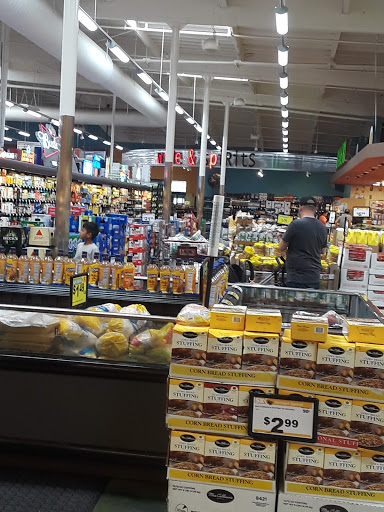 Shopping Mall «Claremont Promenade Shopping Center», reviews and photos, 420 S Indian Hill Blvd, Claremont, CA 91711, USA