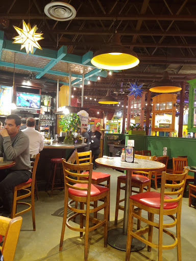 Shopping Mall «Union Landing Shopping Center», reviews and photos, I-880, Union City, CA 94587, USA