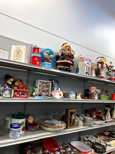 Thrift Store «Goodwill Industries of Greater Cleveland & East Central Ohio», reviews and photos, 16160 Pearl Rd, Strongsville, OH 44136, USA