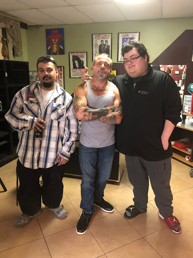 Tattoo Shop «Cross Roads Tattoo and Piercing», reviews and photos, 2070 Texas Ave, Bridge City, TX 77611, USA