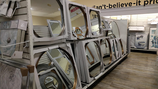 Department Store «HomeGoods», reviews and photos, 1444 E Golf Rd, Schaumburg, IL 60173, USA