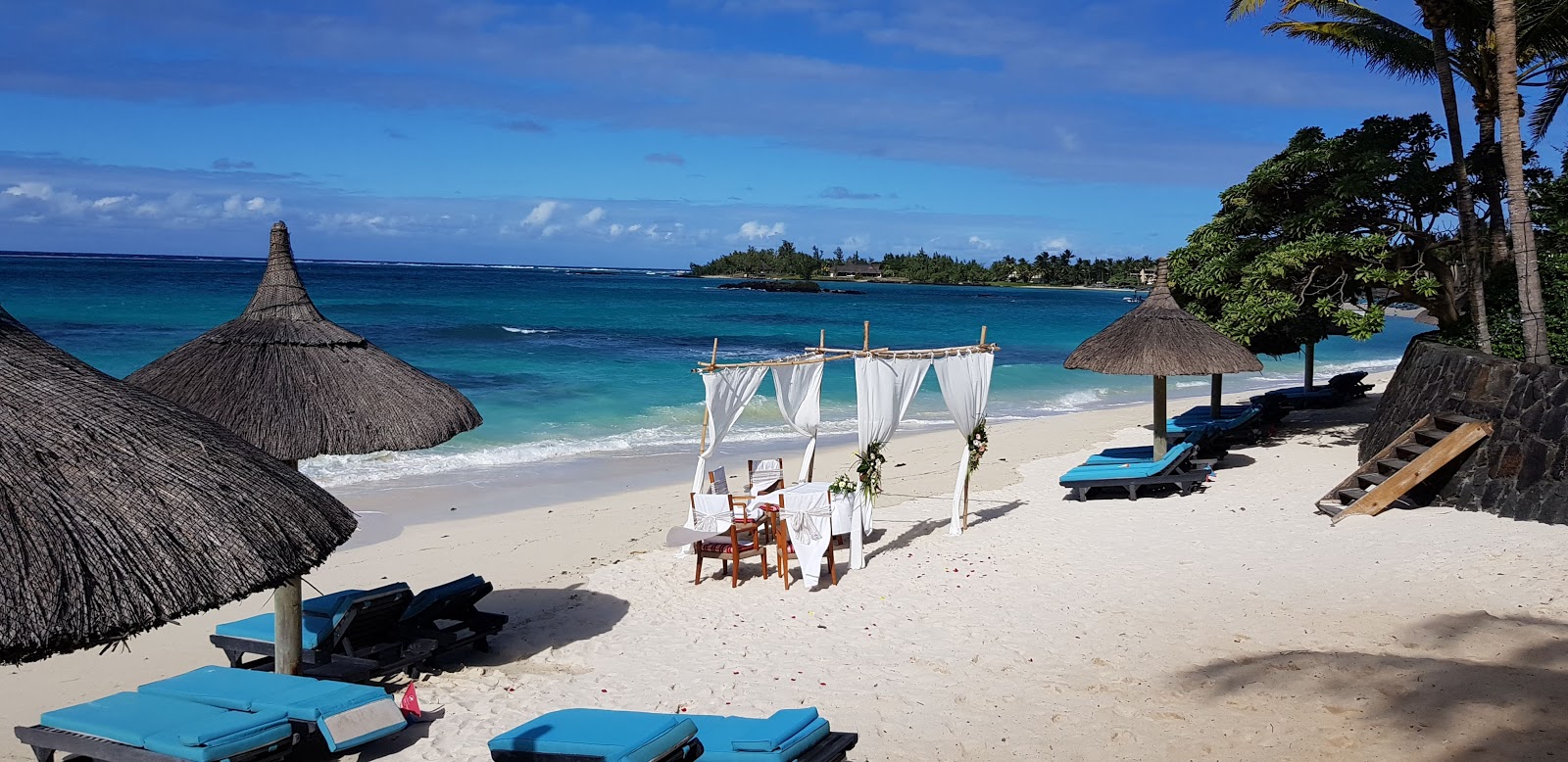 Foto av Constance Belle Strand delvis hotellområde