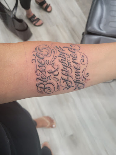 Tattoo Shop «Ink and Iron Tattoo Parlour and Gallery», reviews and photos, 1505 Adams St, Toledo, OH 43604, USA