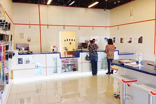 Electronics Repair Shop «Smart Fix- Summerlin - iPhone and Computer Repair», reviews and photos, 8221 W Charleston Blvd Ste 107, Las Vegas, NV 89117, USA