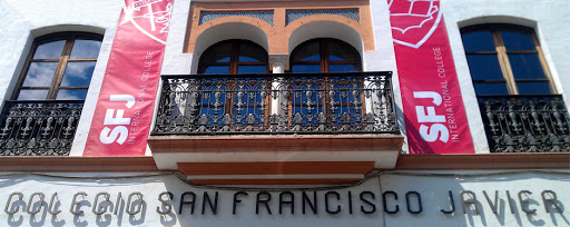 Colegio San Francisco Javier en Fuente de Cantos
