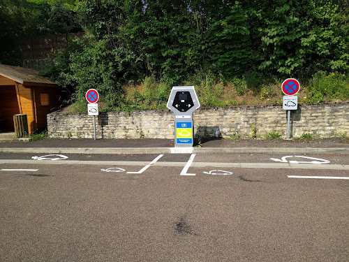 Borne de recharge de véhicules électriques SPIE CityNetworks Charging Station Pourrain