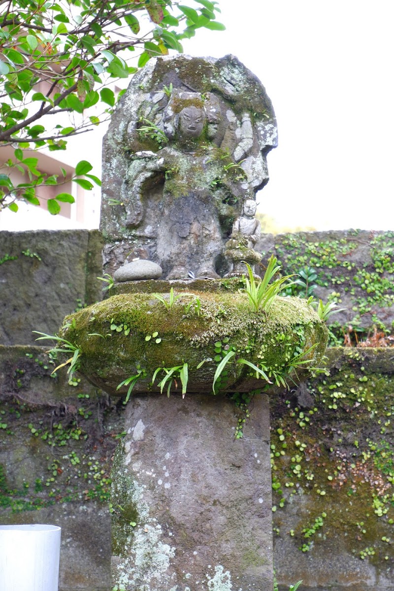 春日神社の地神